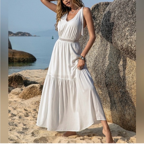 Boutique | White Boho Lace Trim Knot Shoulder Ruffle Hem Cami Dress | Size L - Picture 4 of 4